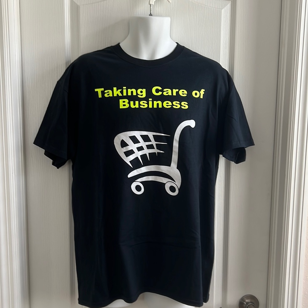 2/$5 Men’s Black Gildan Tee- L